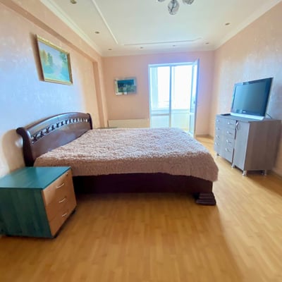 Alquiler de un amplio apartamento de 2 habitaciones, 72 m², Telecentru, Chisináu, Moldavia